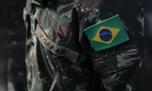 'Desbolsonarização' atinge militares em cargos políticos; entenda