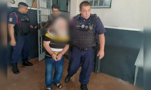 'Papai Noel' é preso suspeito de abusar da própria neta, no Paraná