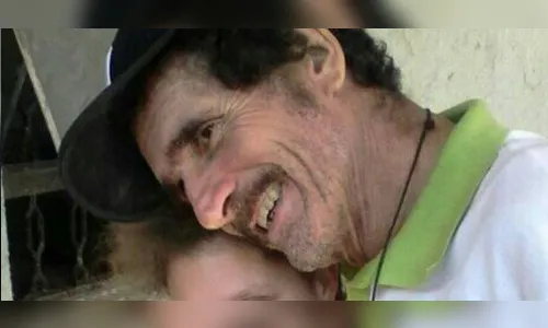 Idoso de 63 anos é morto a pedradas e facadas no Paraná