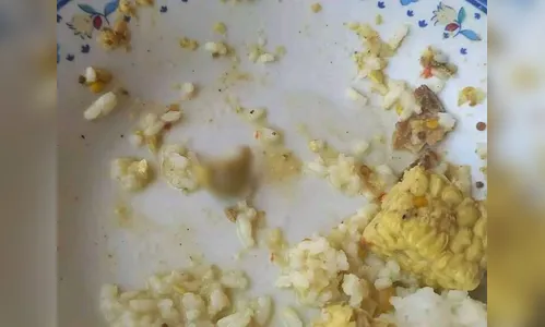 Cliente encontra pedaço de dedo em sopa servida em restaurante