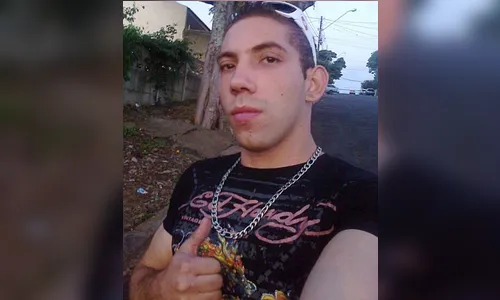 Motorista que morreu após carro bater em poste é identificado