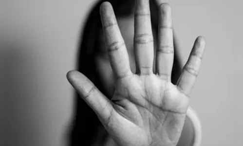 Mulher com criança no colo é vítima de assédio no centro de Apucarana