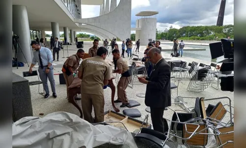 Equipes de limpeza têm dia de trabalho pesado no Palácio do Planalto