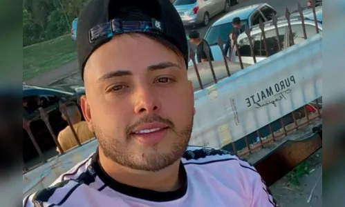 Vídeo: Motorista é morto a tiros e passageiro pula janela para escapar