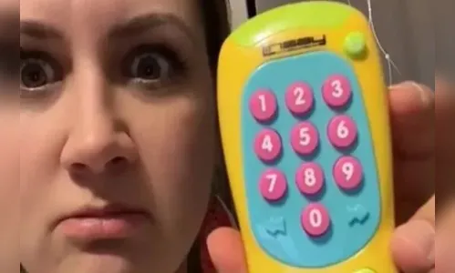Mãe denuncia brinquedo 'infantil' que reproduz piadas sobre sexo