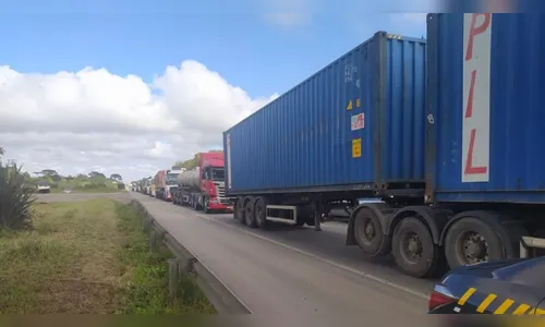 Fila para o litoral do Paraná está em 12 km nesta quinta (29)