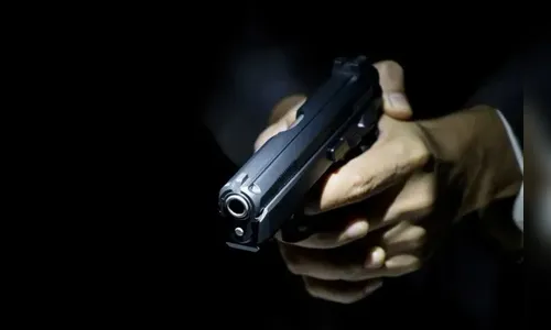 Grupo invade bar para roubo, no centro de Jandaia do Sul