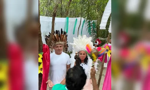 Nas redes sociais, Gretchen contou que, como descendente indígena, sempre sonhou em casar em uma pajelança.