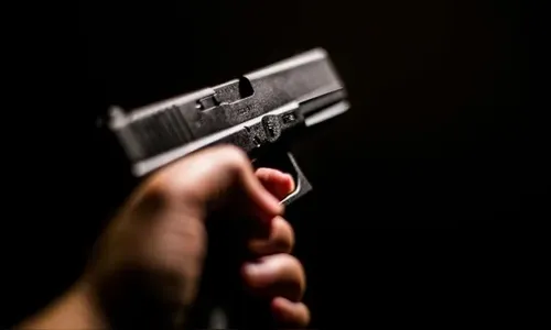 Assaltantes invadem casa em Ivaiporã, rendem moradoras e roubam carro