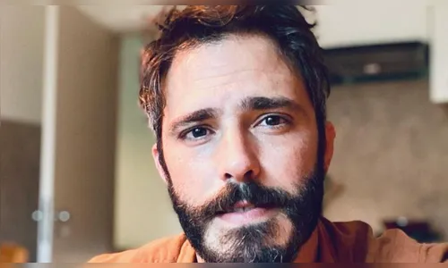 Ator é espancado e tem couro cabeludo arrancado em assalto no RJ