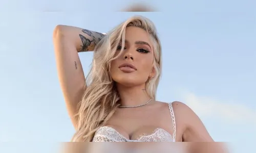 Karoline Lima posta foto usando lingerie e avisa: 'Temperamento forte'