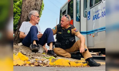 Policial de Apucarana ampara idoso após acidente e gesto comove