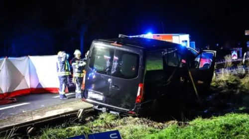 Os quatro caixões foram danificados durante o acidente