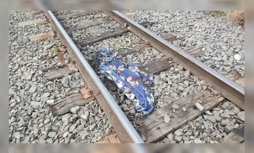 Mulher morre atropelada por um trem durante a madrugada