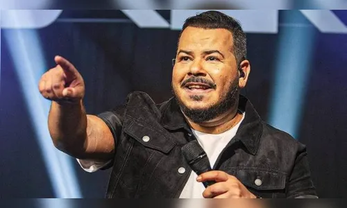Cantor Renatinho Bokaloka morre aos 48 anos após sofrer infarto