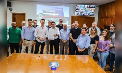 Prefeito de Apucarana prestigia vereadores da base