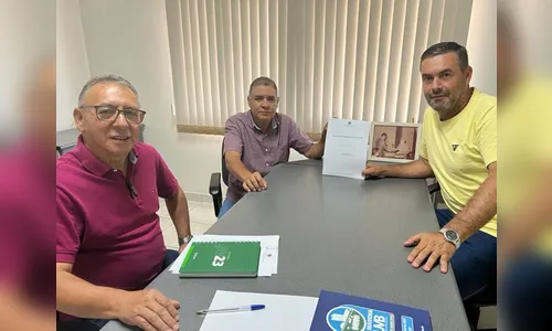 Portela entrega presidência da Câmara de Faxinal