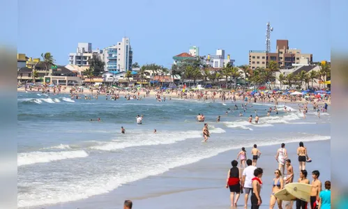 Shows gratuitos agitam o verão nas praias do Paraná; veja