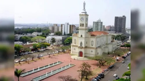 Veja o que abre e fecha