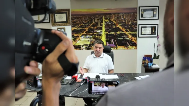 Imagem ilustrativa da notícia Prefeito Sérgio Onofre na bronca com oposição