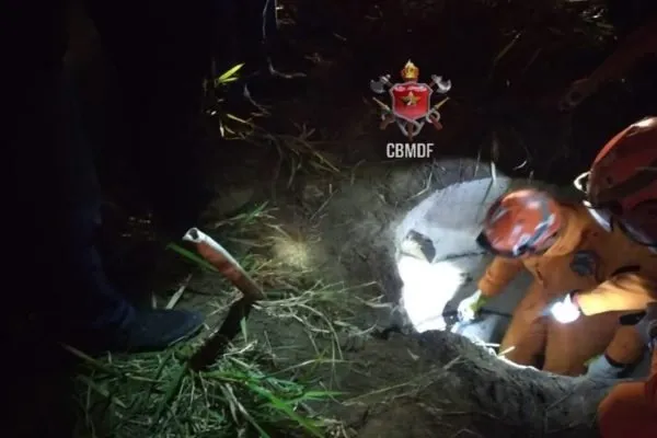 Os corpos estavam na cisterna de uma casa abandonada, no Núcleo Rural Santos Dumont. PCDF suspeita de que corpos sejam de vítimas da chacina