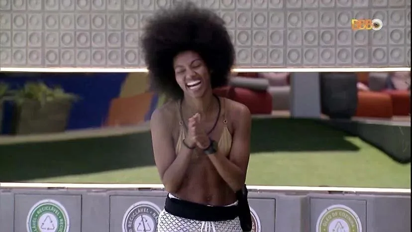 Tina mudou o visual no BBB23 com a colaboração de brothers e sisters negros