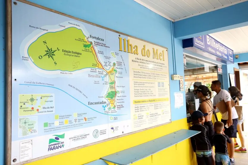 A Ilha do Mel, um dos principais destinos turísticos do Paraná, foi campeã de visitações