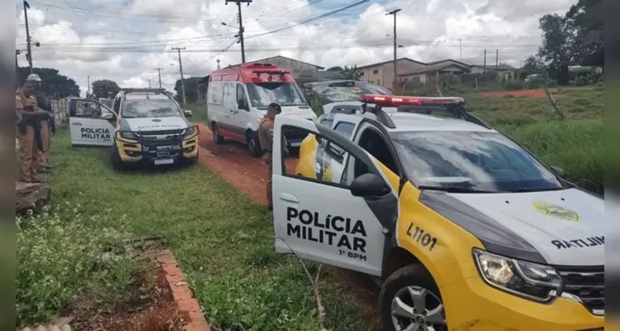 A vítima foi ferida com um golpe de faca na região do pescoço.