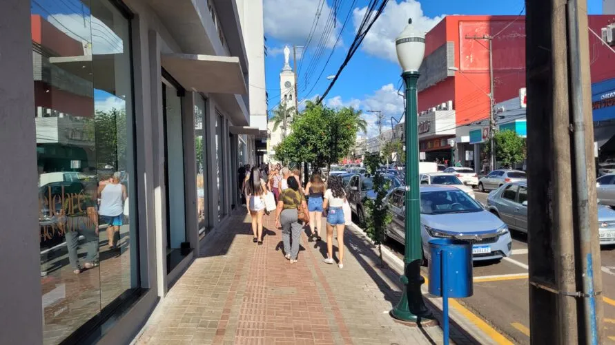 As lojas do comércio de Apucarana vão abrir no carnaval