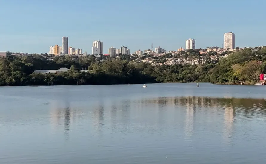 As pessoas interessadas em fazer o “City tour” devem realizar o agendamento com antecedência