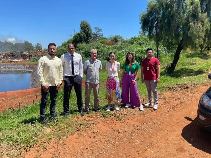 Equipe do Gaema durante visita ao Aterro de Arapongas