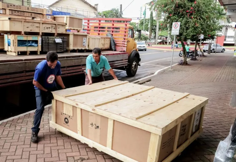 O elevador foi feito sob medida e há um prazo de 30 dias para instalação