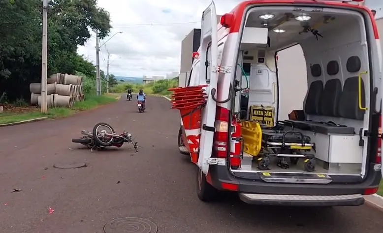 O motociclista foi atendido pela equipe do Samu