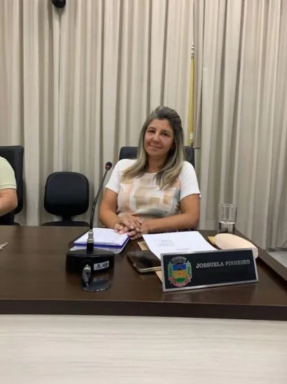 O prefeito Júnior deve fazer mais algumas mudanças.