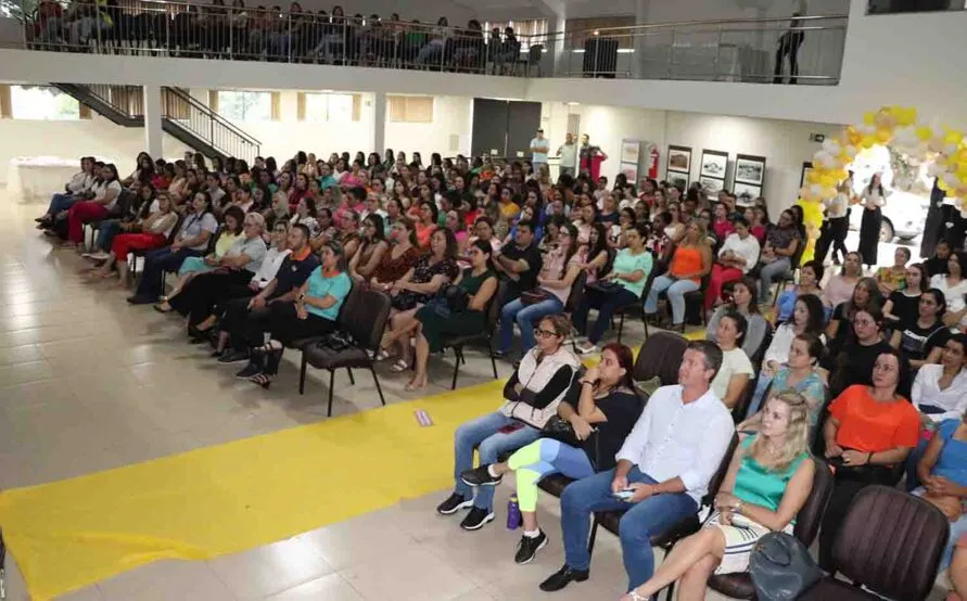 Recentemente, a gestão Carlos Gil e Marcelo Reis anunciou a construção de uma escola municipal