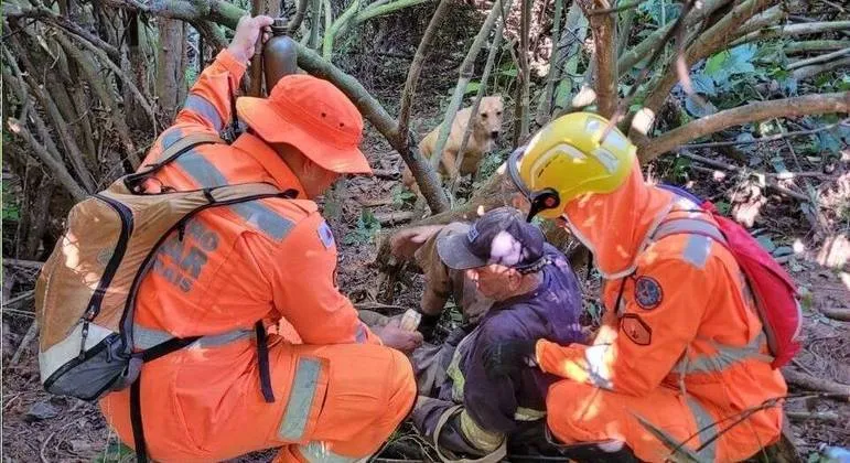 Vira-lata caramelo foi peça fundamental na localização do idoso.