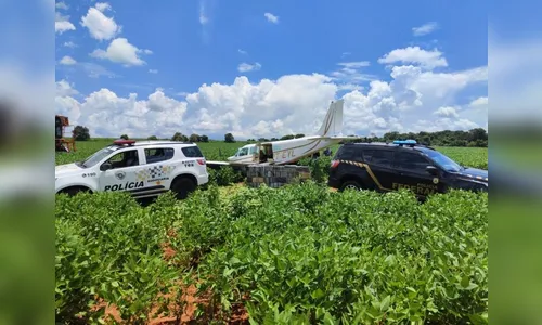 Avião com cocaína faz pouso forçado ao ser perseguido por caça da FAB