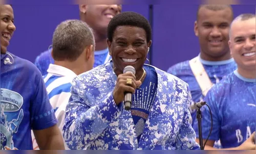 Beija-Flor acorda brothers do BBB 23 com muito samba