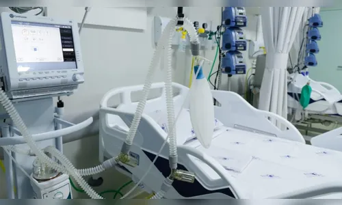 Idosa é presa por desligar respirador de colega de quarto em hospital