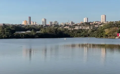 As pessoas interessadas em fazer o “City tour” devem realizar o agendamento com antecedência