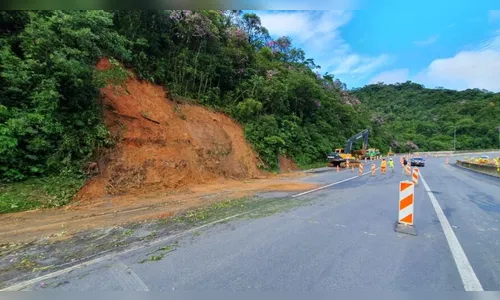 BR-376 é liberada na manhã desta sexta (20) após novos deslizamentos