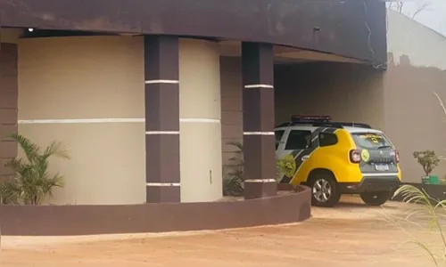 Mulher baleou homem em motel após ler mensagem de outra, diz polícia