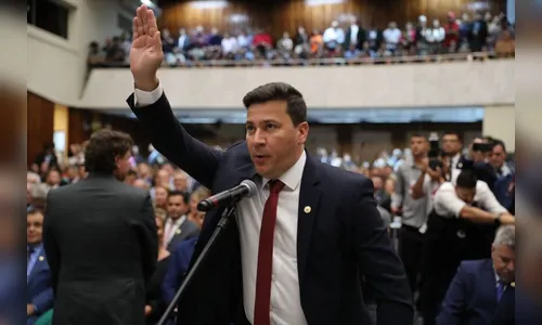 Arilson assume 2º mandato e promete defender bandeiras dos paranaenses