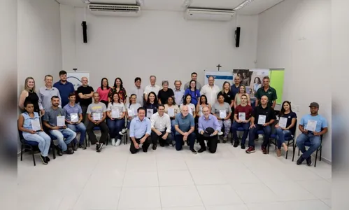 Dia do Boné é marcado por homenagem a colaboradores em Apucarana