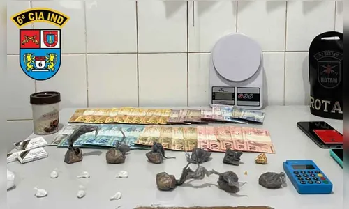 Casal é preso pela ROTAM suspeito de tráfico drogas em Ivaiporã