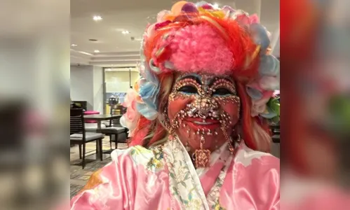 Brasileira quer se tornar a mulher com mais piercings do mundo