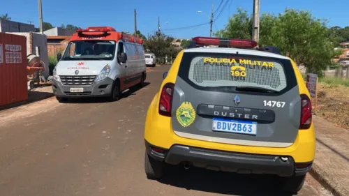 Equipes da Polícia Militar (PM) e do Serviço de Atendimento Móvel de Urgência foram para o local