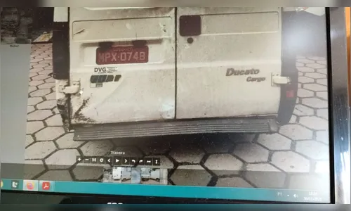 Morador tenta localizar Ducato furtado na 'Nagib Daher', em Apucarana