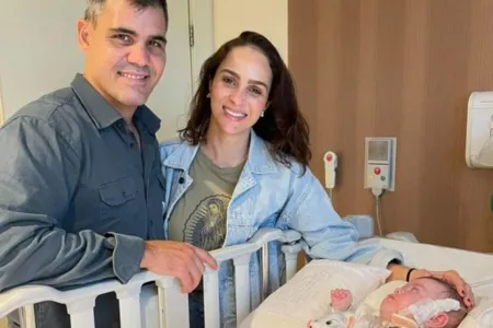 Maria Guilhermina finalmente está em casa com a família, desde o fim de janeiro