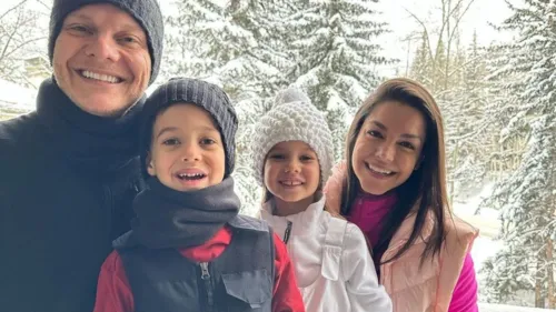 Michel Teló, Teodoro, Melina e Thais Fersoza curtem neve